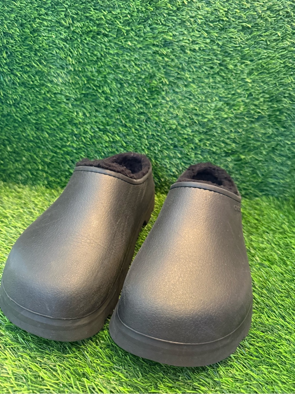 Crocs unisex Hydra Black Faux-Shearling Lined Slip-On Clogs men 9 women 11